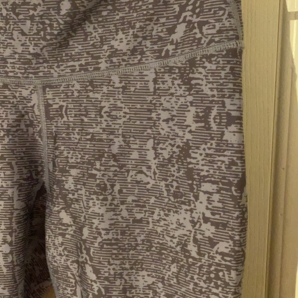 Fabletics tights - Picture 2 of 3